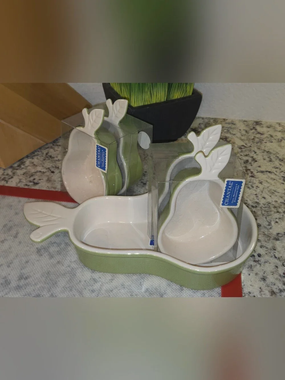 Green Pear-Shaped Ceramic Serving Dish